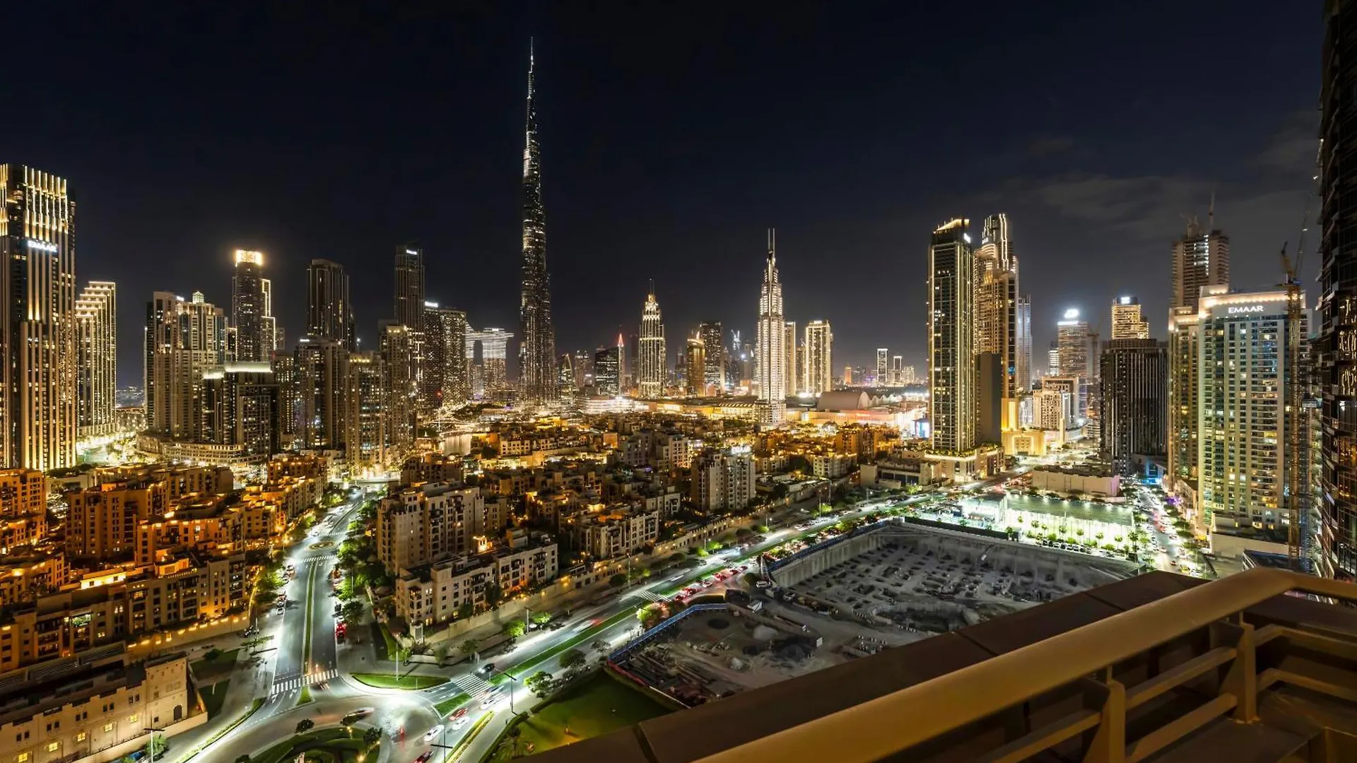 Elegant 1 Bedroom Apartment I Burj Khalifa & Fountain Views I Free Gym, Pool, Wi-Fi, Parking & Ps5 I By Skyline Serenity Dubai 0*,